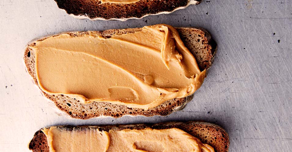 sehatkan sarapan roti tawar dengan selai kacang atau jelly
